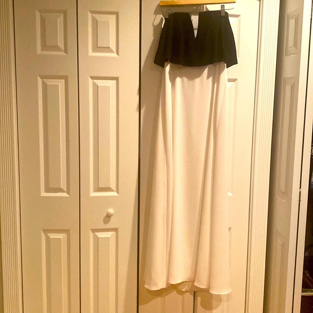 Stunning BCBG Maxazria black top, white bottom strapless dress. Size 2.